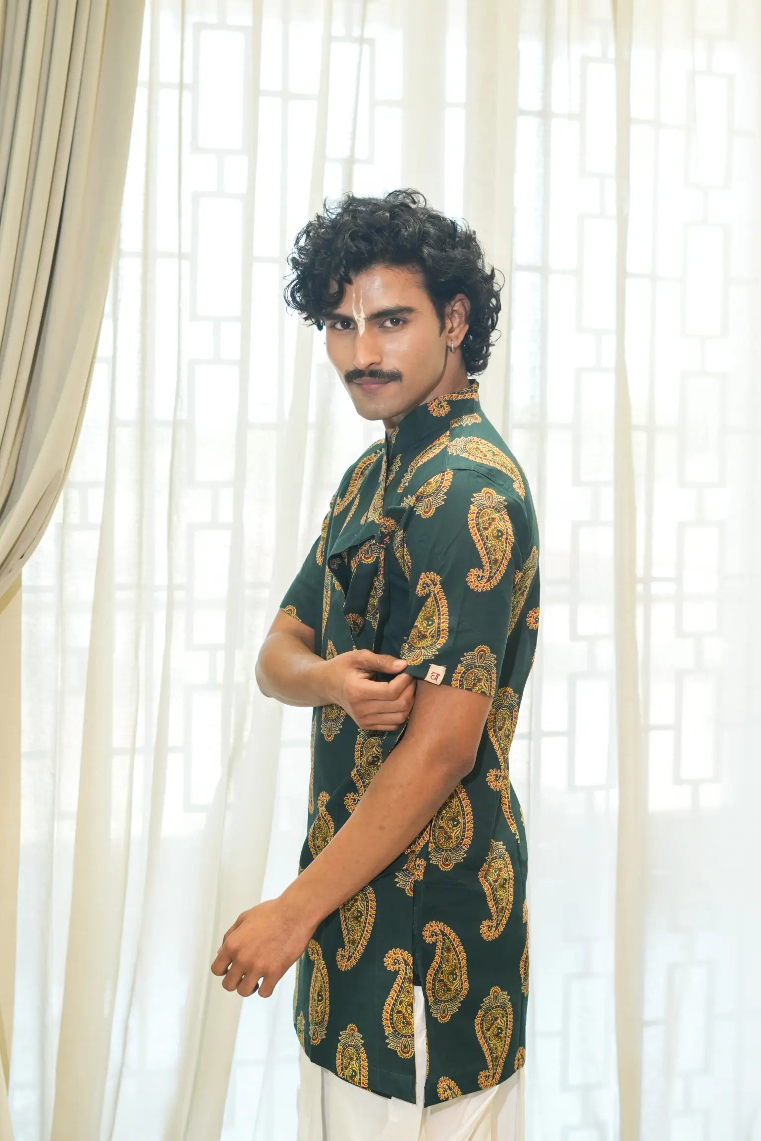 Kutumb Haritva- Mens Bagalbandi And Dhoti Set