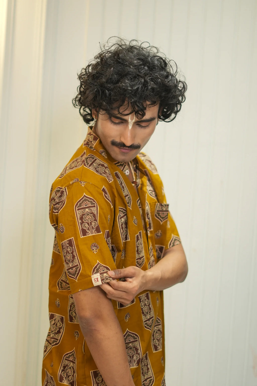 Kutumb Rajsi Raas-  Mens Kurta and Dhoti Set
