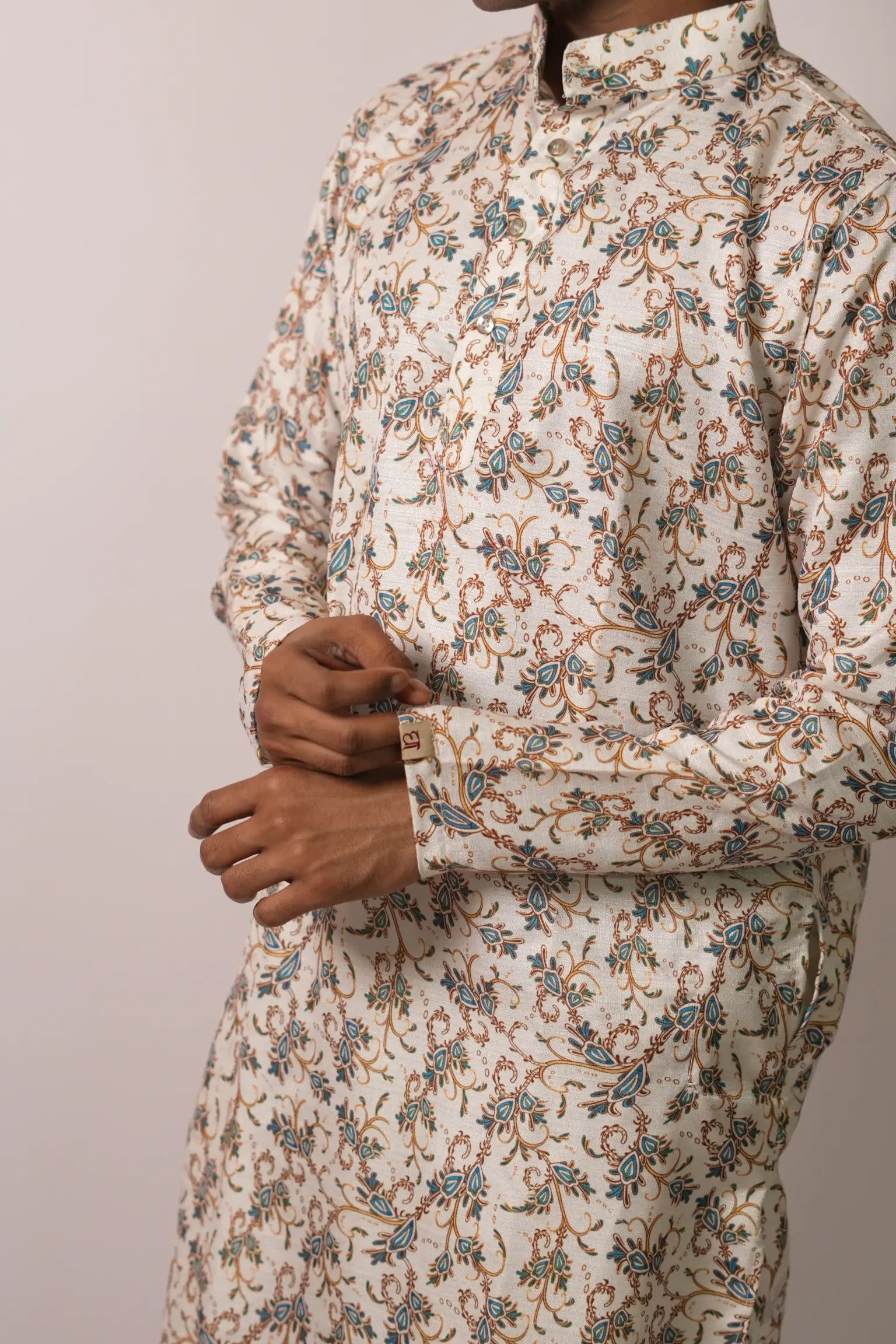 Raas Leela Kurta-Madhur vailli